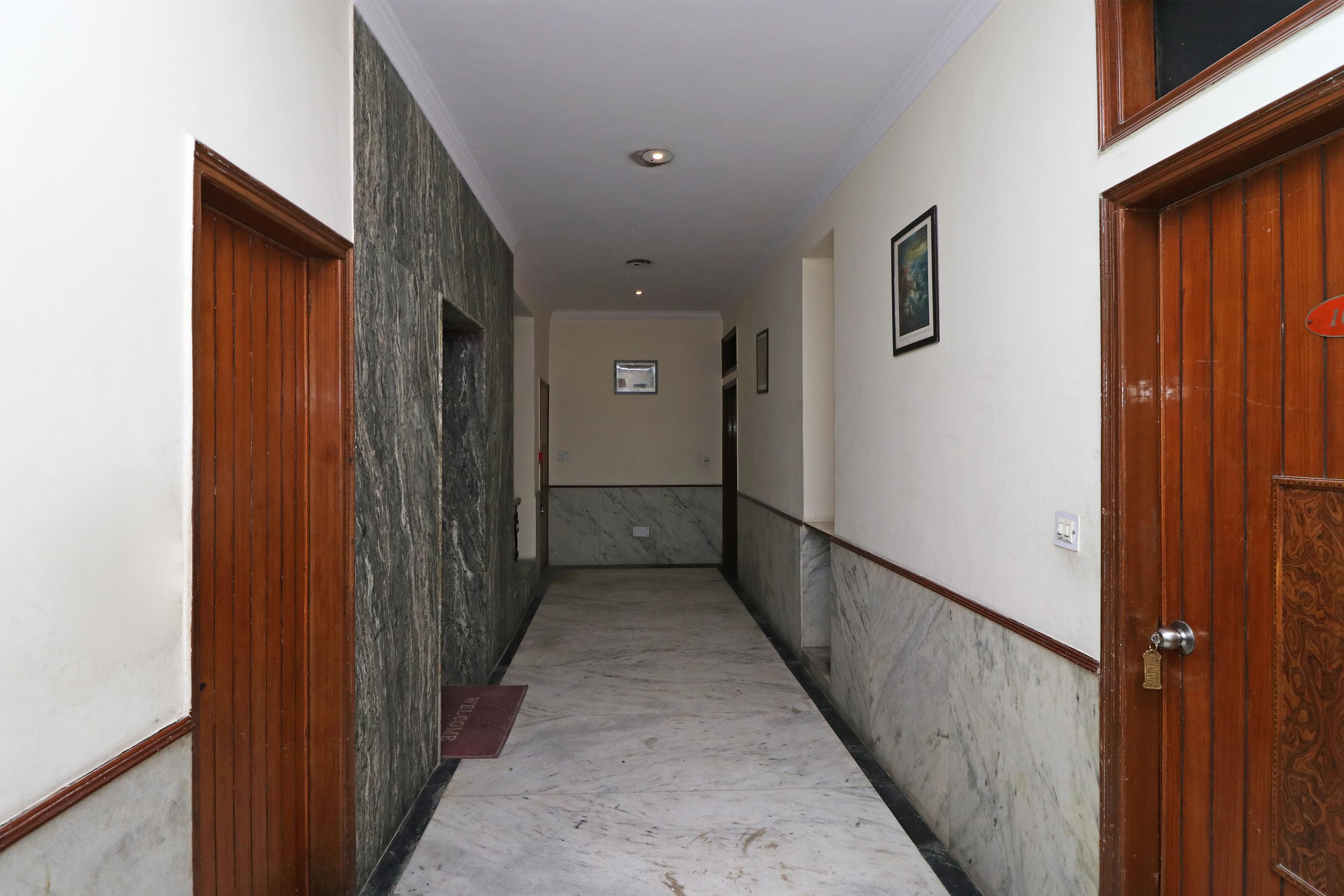 Adb Rooms Hotel Silver Shine New Delhi Exterior photo