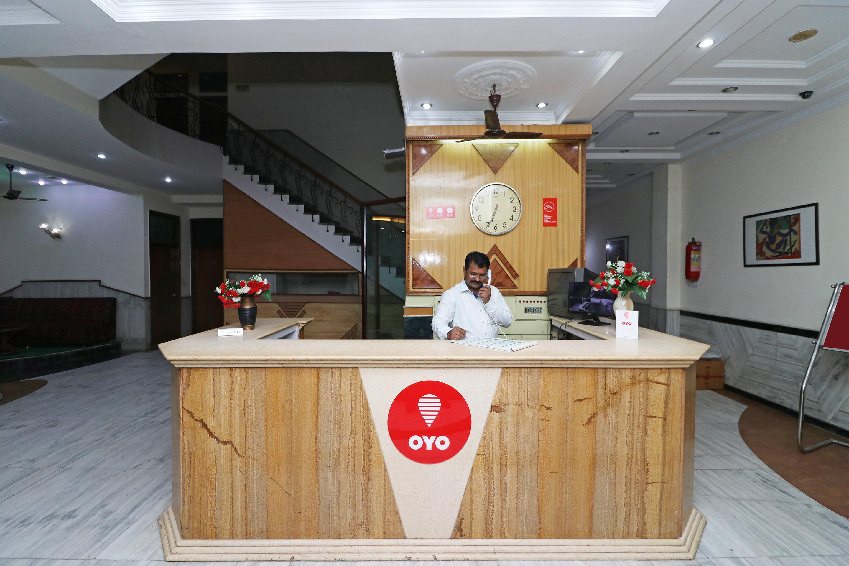Adb Rooms Hotel Silver Shine New Delhi Exterior photo